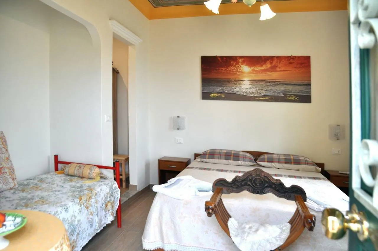 Hotel La Casa Del Sole Sanremo 0*,  Itálie