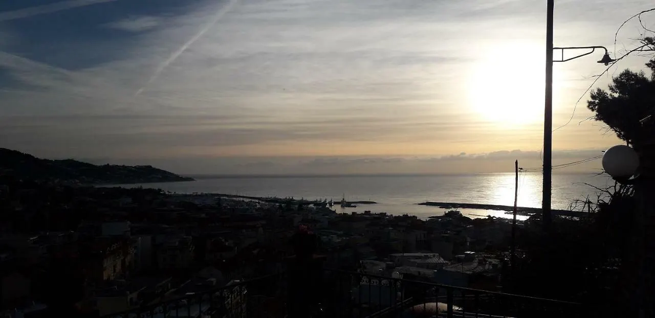 Hotel La Casa Del Sole Sanremo 0*,  Itálie